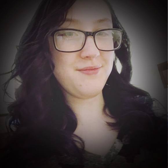 Meet your Posher, Misty - Picture 1 of 1